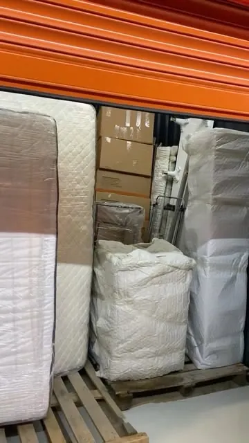 İşletmenin Instagram paylaşımındaki koruyucu örtülü eşyalar
